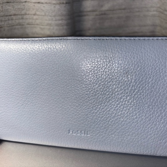 Fossil Light Blue Leather Wallet - Picture 1 of 3